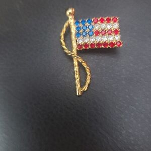 💕Gold American Flag Brooch